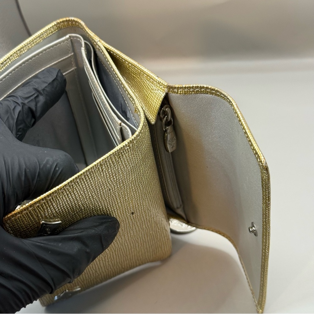 💎GUARANTEED AUTHENTIC MCM COMPACT WALLET 💎 - Picture 7 of 16